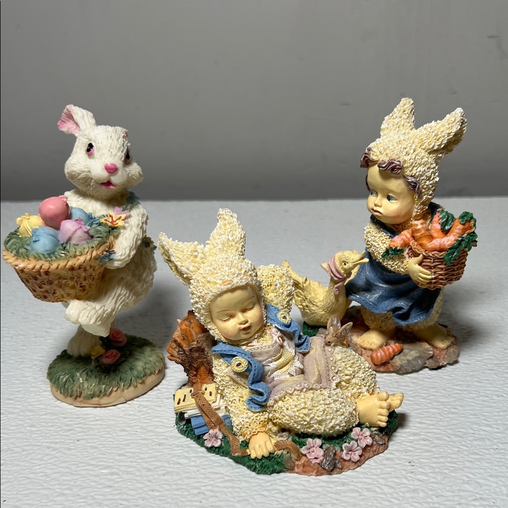 90's Three Hands Corp Easter Collection Hand Crafted Resin Bunny Set of 3